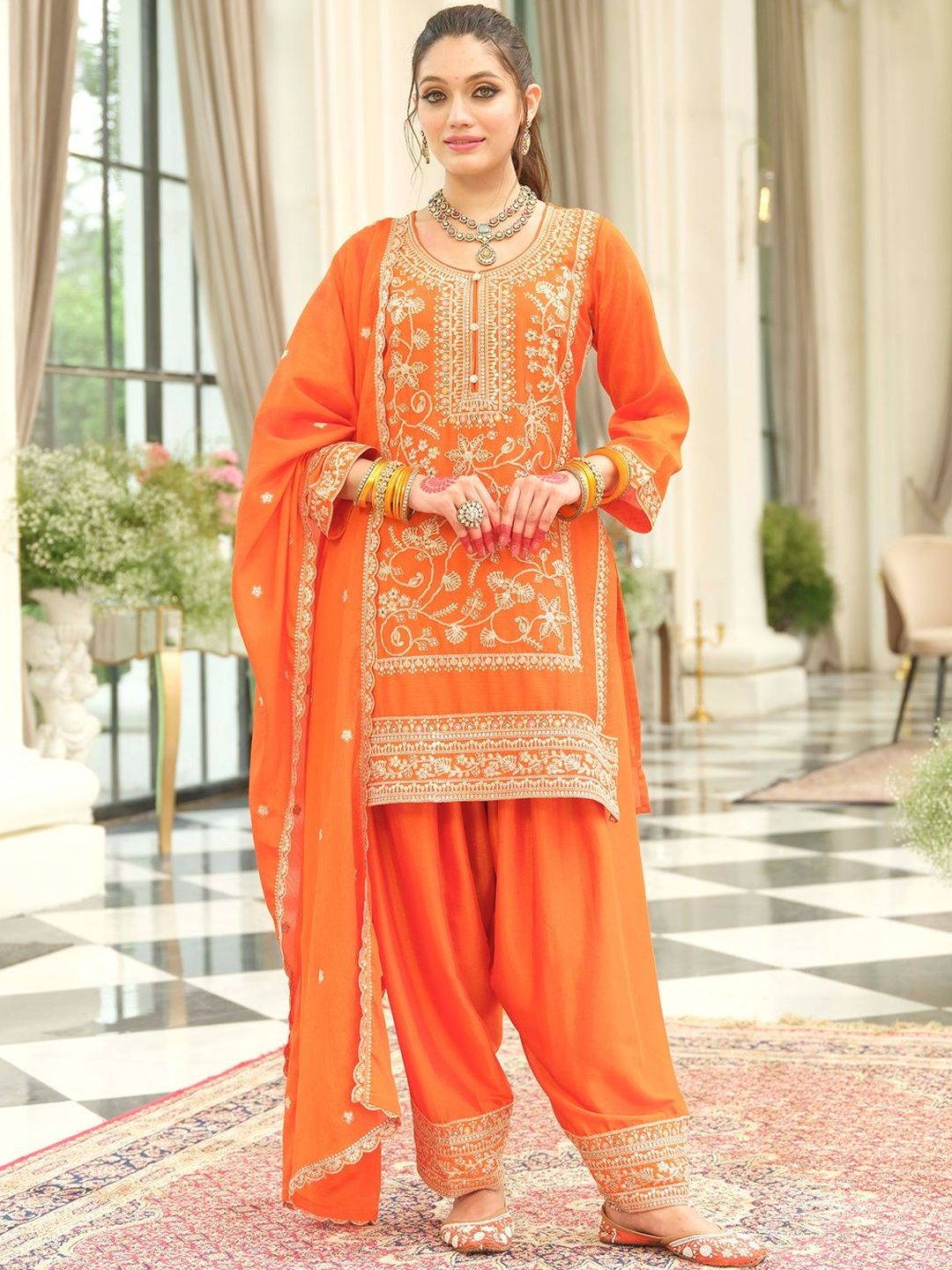 Ethnic Motifs Embroidered Round Neck Thread Work Kurta With Patiala & Dupatta