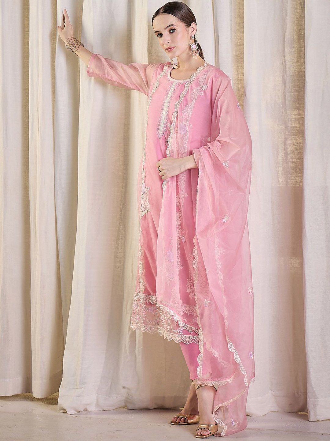 Floral Embroidered Thread Work Organza Kurta With Trousers & Dupatta