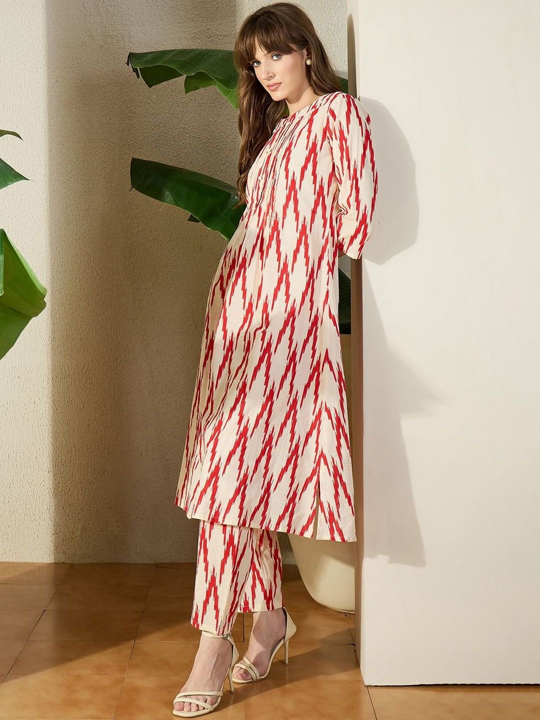 Women Ethnic Motifs Printed Pleated Pure Cotton Kurta with Trousers