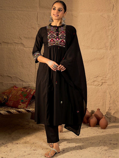 Women Ethnic Motifs Embroidered Empire Thread Work Pure Cotton Kurta with Trousers & With Dupatta