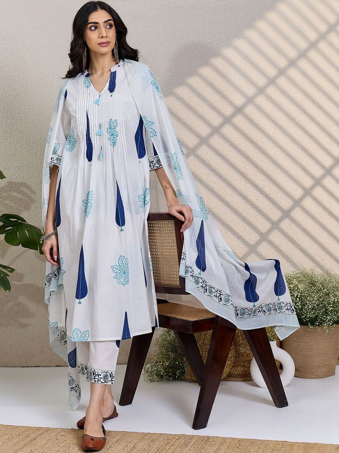 Women Ethnic Motifs Printed Regular Pure Cotton Kurta with Trousers & With Dupatta