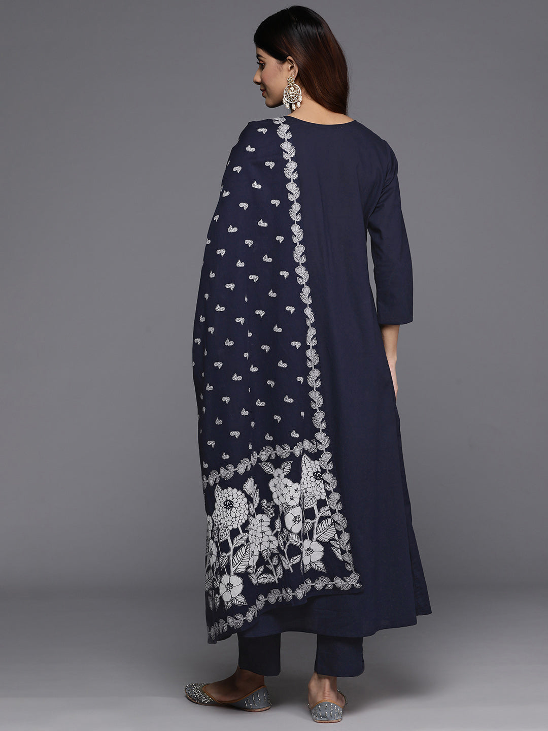 Dhiyona VR Women's Blue Floral Printed Kurta With Bottom And Dupatta