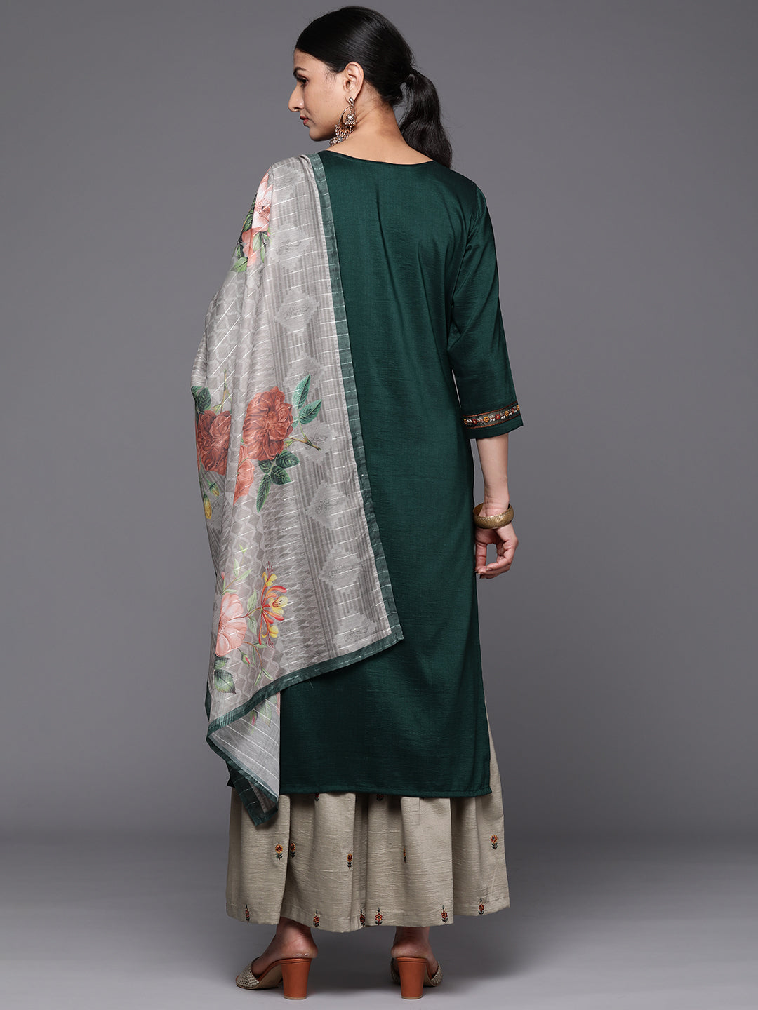 Dhiyona VR Women's Green Three Quater Sleeve Embroidered Kurta Paired With Sharara And Dupatta