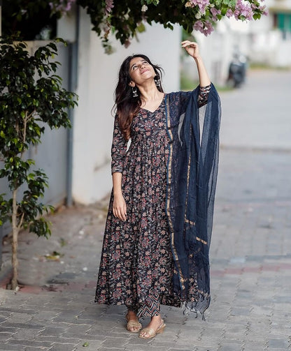 Women Viscose Floral Printed Blue Kurta And Pant Set With Dupatta