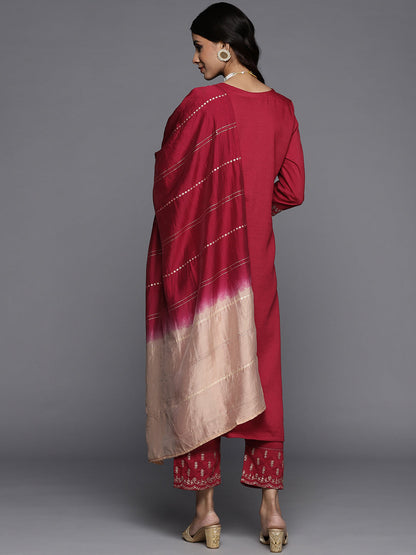 Dhiyona VR Women's Womens Embroidered Kurta Paired With Embroidered Trouser And Ombre Dupatta