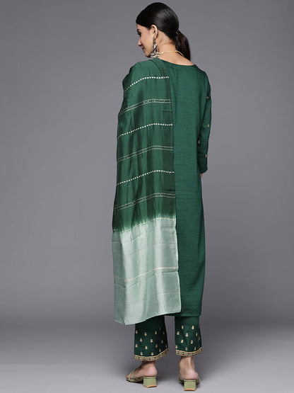 Dhiyona VR Women's Green Embroidered Kurta With Embroidered Trouser And Ombre Dupatta