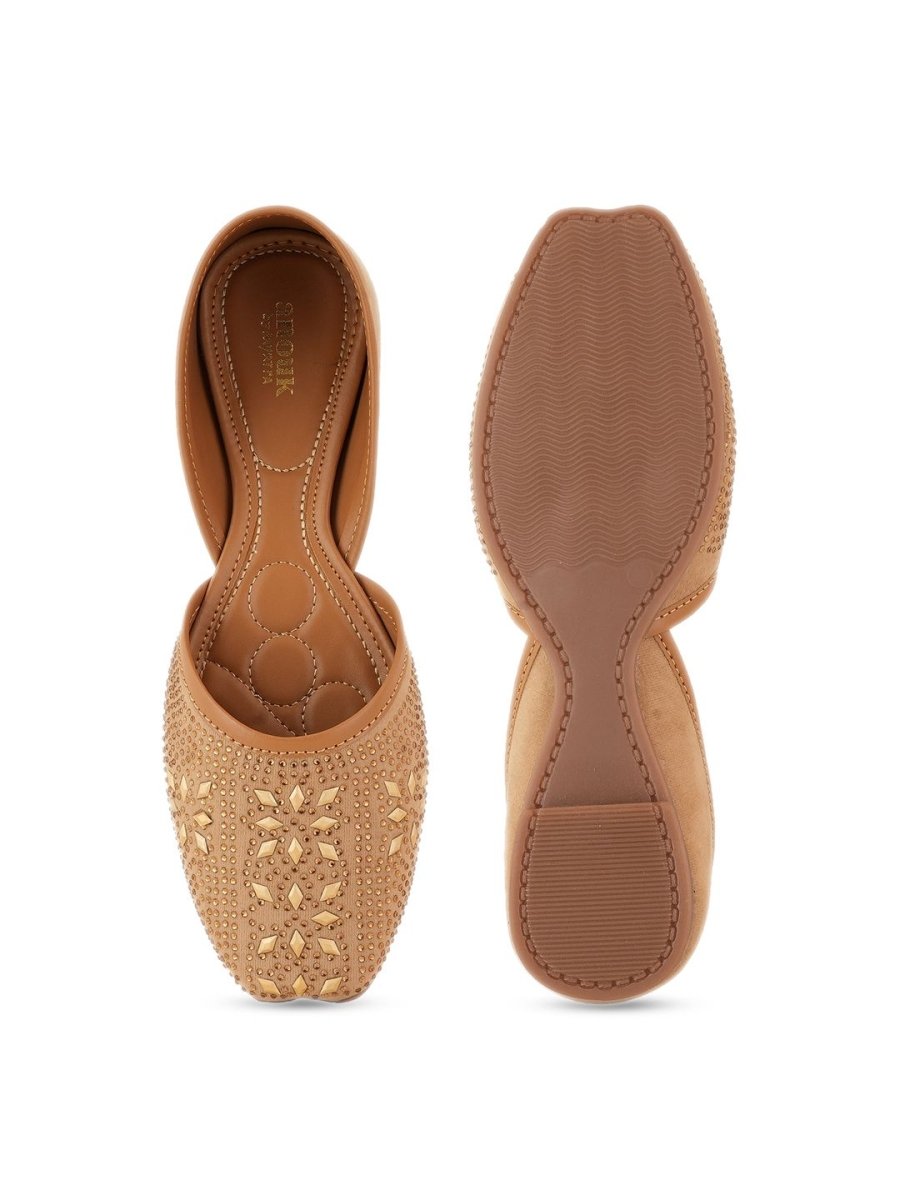 Dhiyona AK Embellished Mojaris