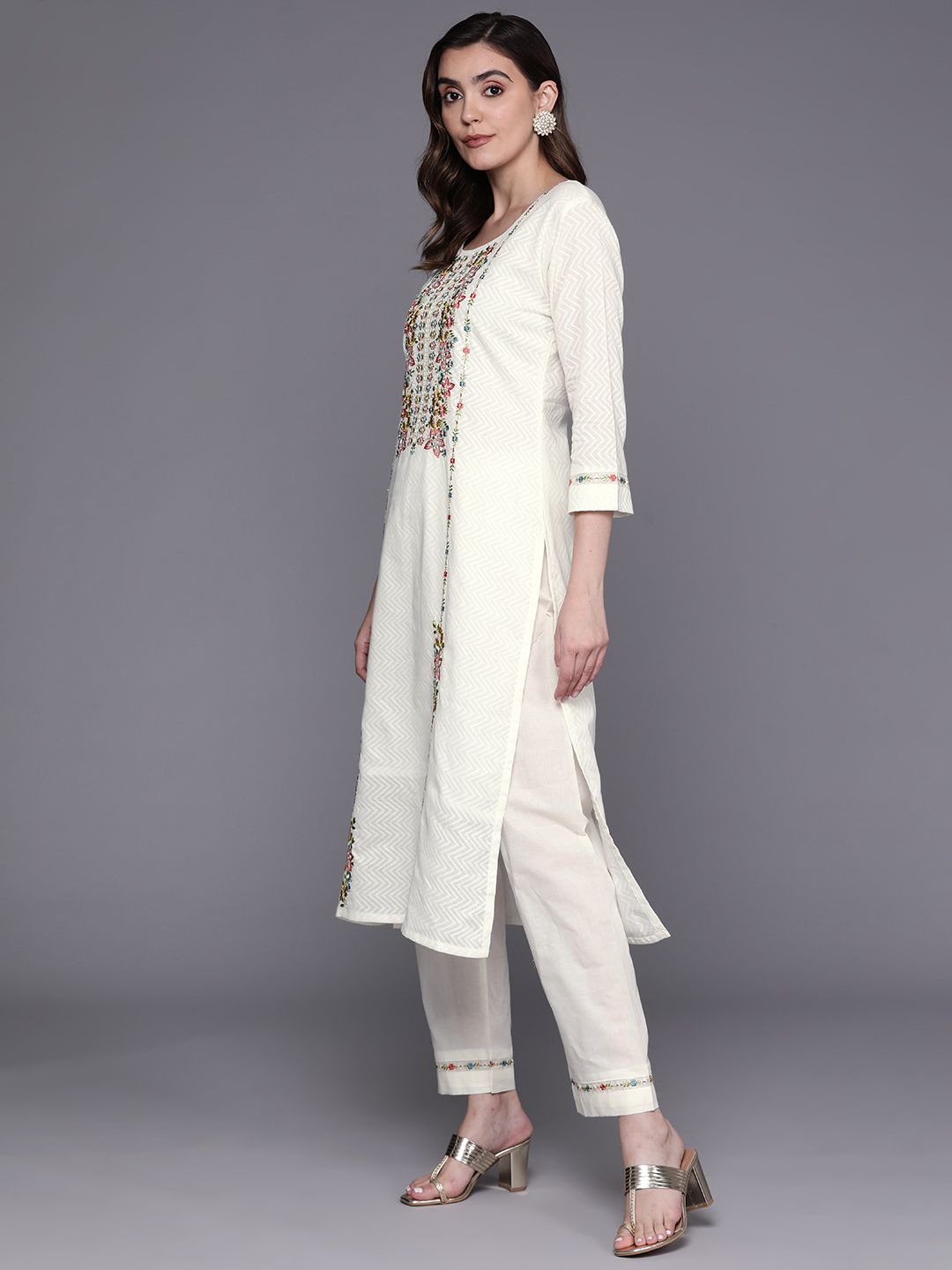 Dhiyona IE Women Embroidered Thread Work Pure Cotton Kurta with Trousers & With Dupatta