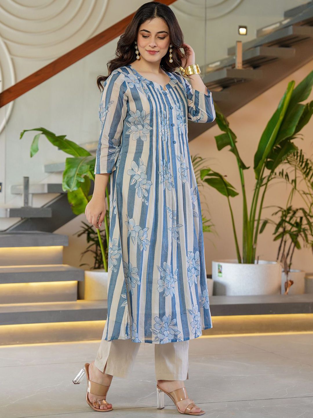 Dhiyona IE Floral Printed Round Neck A-Line Pure Cotton Kurta With Trousers