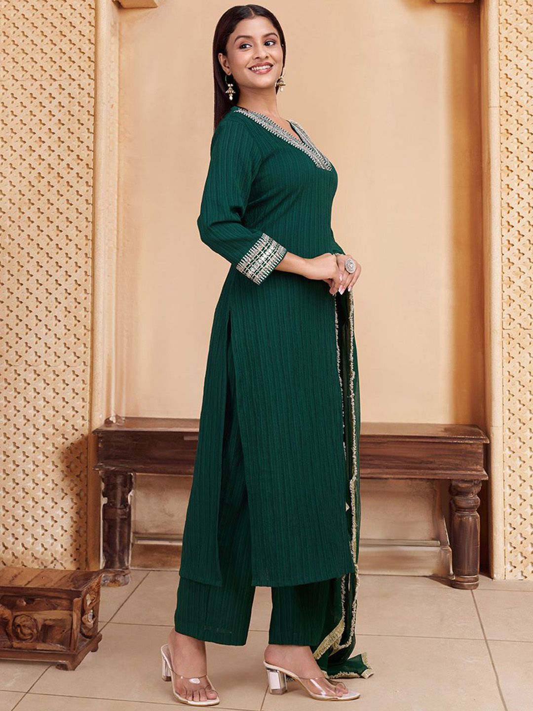 Dhiyona PD Women Embroidered Kurta & Trousers With Dupatta