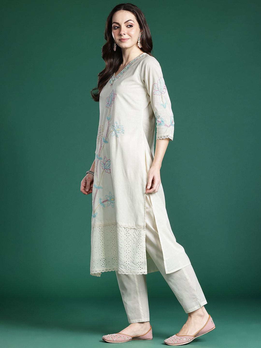 Floral Embroidered Thread Work Pure Cotton Kurta with Trousers & With Dupatta