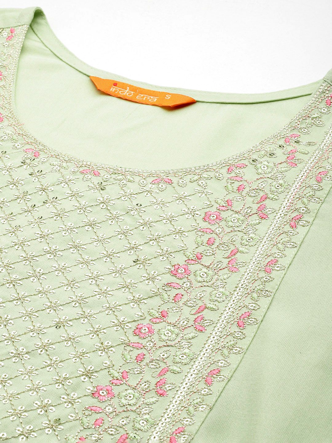 Dhiyona IE Floral Embroidered Sequinned Kurta