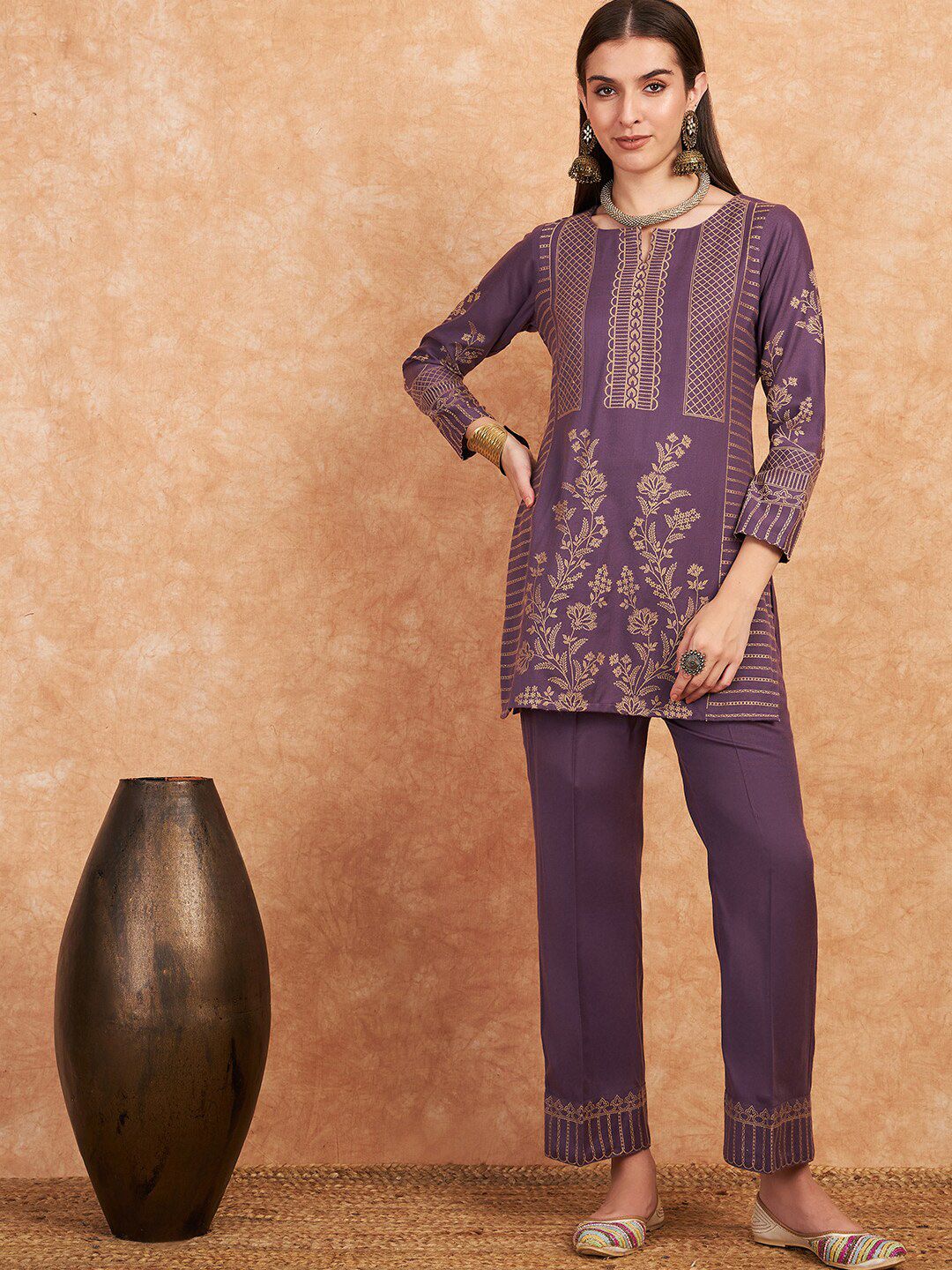 Dhiyona SN Women's Woven Design Winter Pashmina Kurti With Trousers
