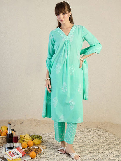 Dhiyona IE Women Floral Printed Regular Pure Cotton Kurta with Trousers & With Dupatta