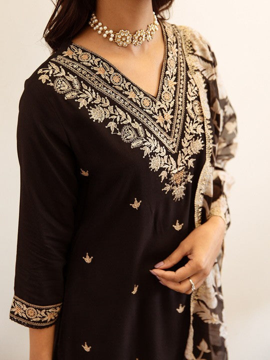 Women's Ethnic Motifs Embroidered Regular Thread Work Kurta with Salwar & Dupatta