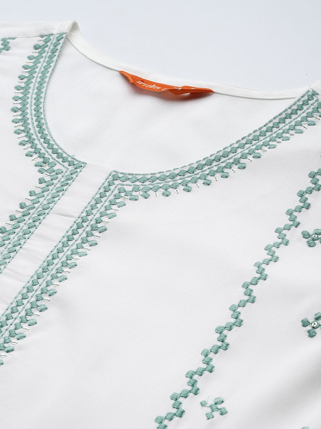 Dhiyona IE Women Geometric Embroidered Thread Work Kurta
