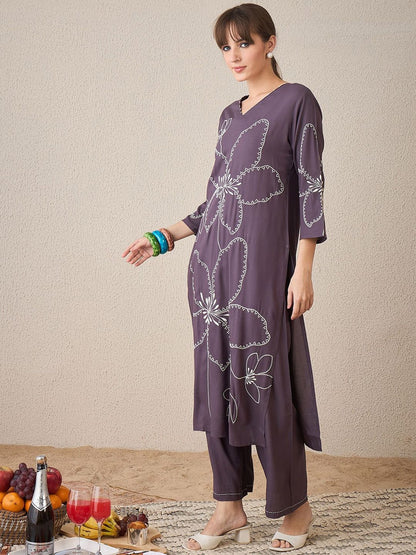 Dhiyona IE Embroidered V-Neck Straight Tunic With Palazzo