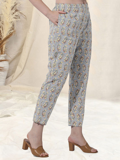 Dhiyona KL Women Plus Size Cream Ethnic Pure Cotton Kurta with Trousers & Dupatta