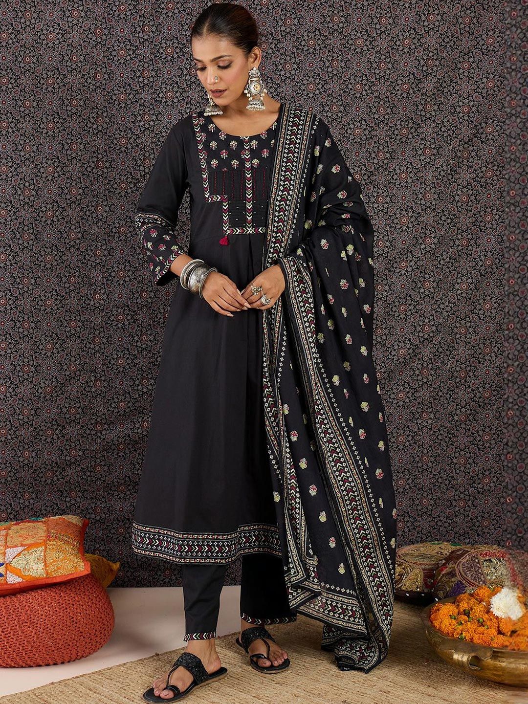 Women Ethnic Motifs Embroidered Regular Thread Work Pure Cotton Kurta with Trousers & With Dupatta