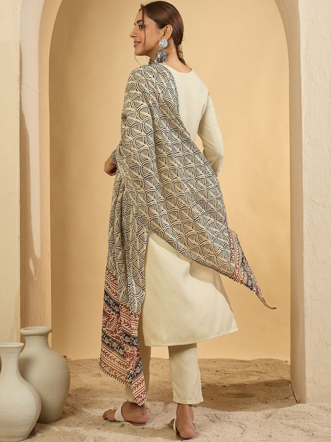 Women Regular Kurta with Trousers & With Dupatta