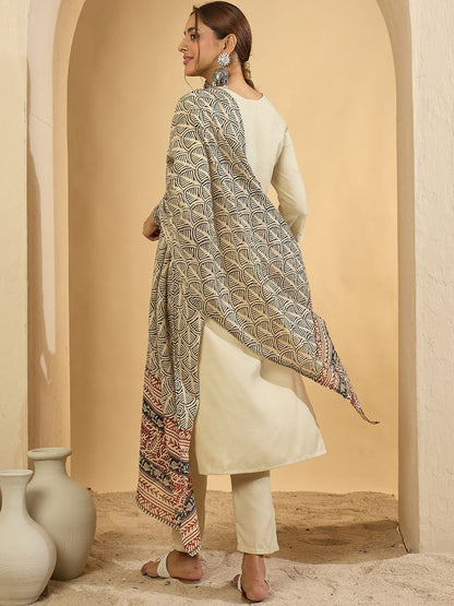 Women Regular Kurta with Trousers & With Dupatta