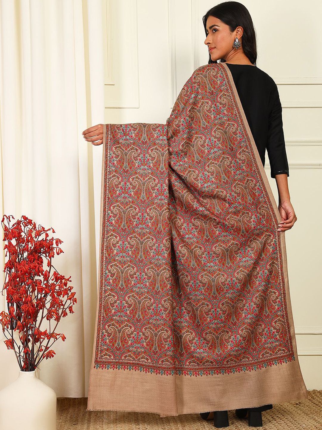 Dhiyona PA Paisley Embroidered Woollen Silk Shawl