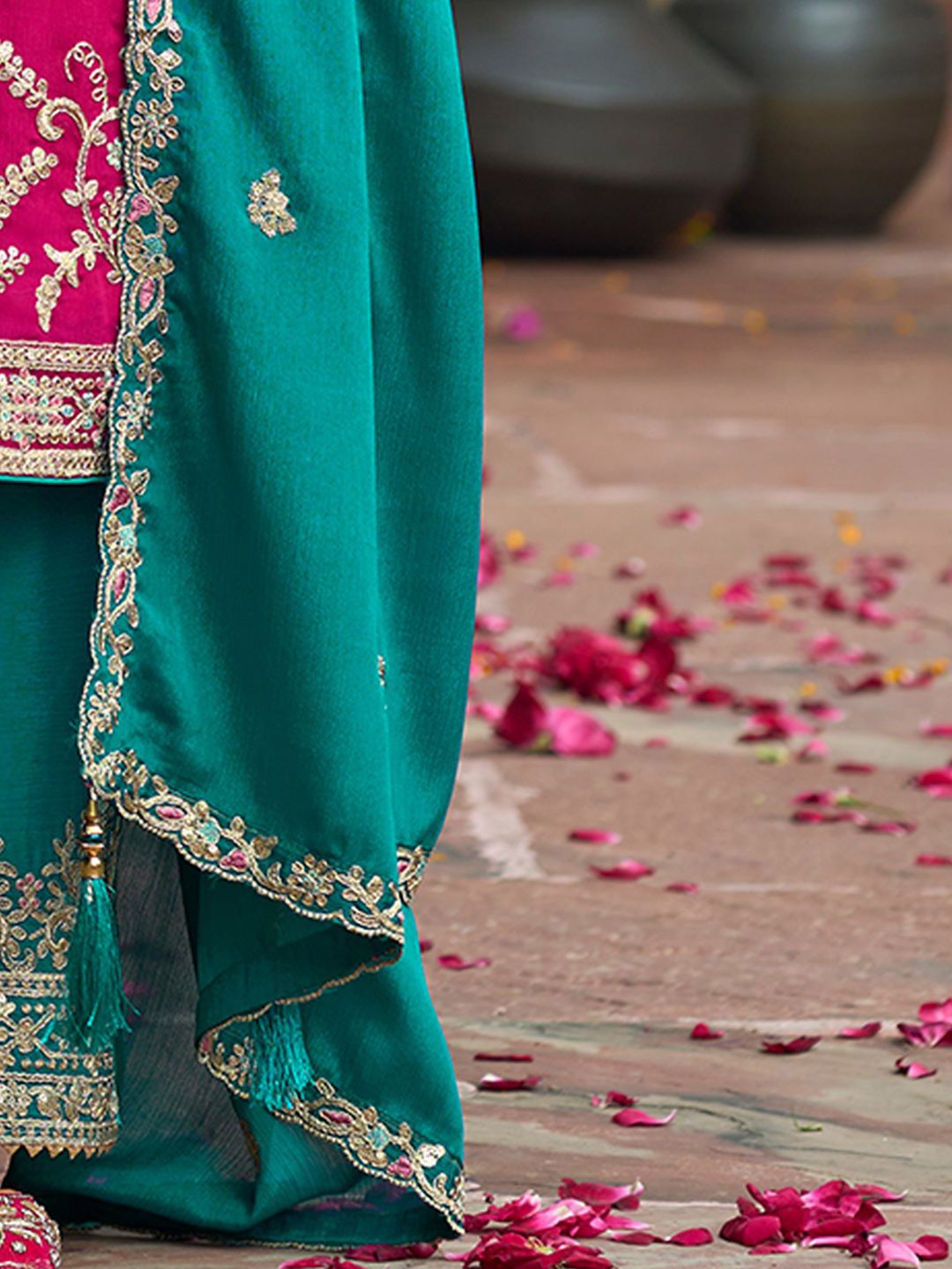 Zari Ethnic Motifs Embroidered Notch Neck Straight Kurta With Trousers & Dupatta