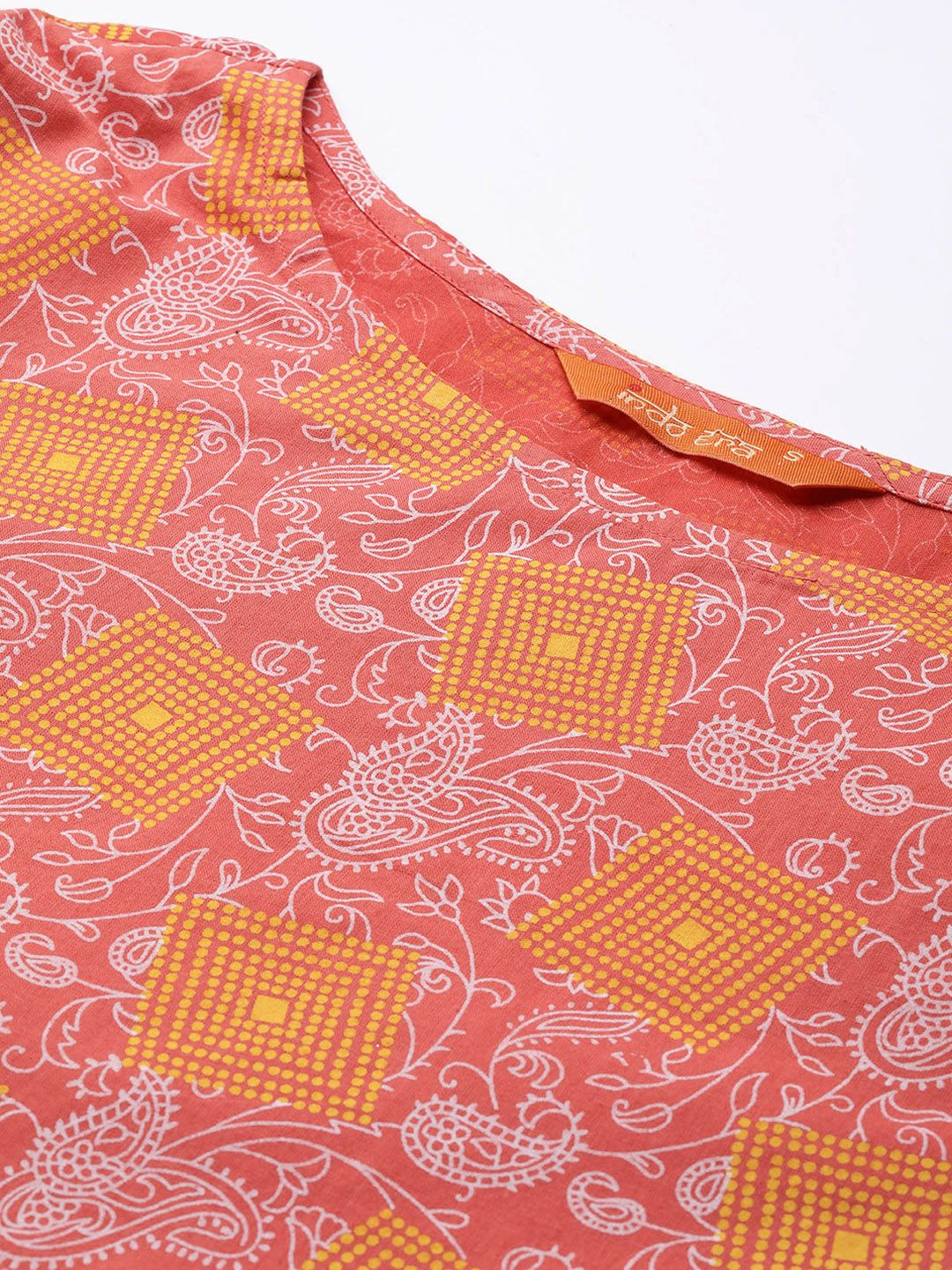 Women Pink Paisley Printed Kurta with Trousers & Dupatta
