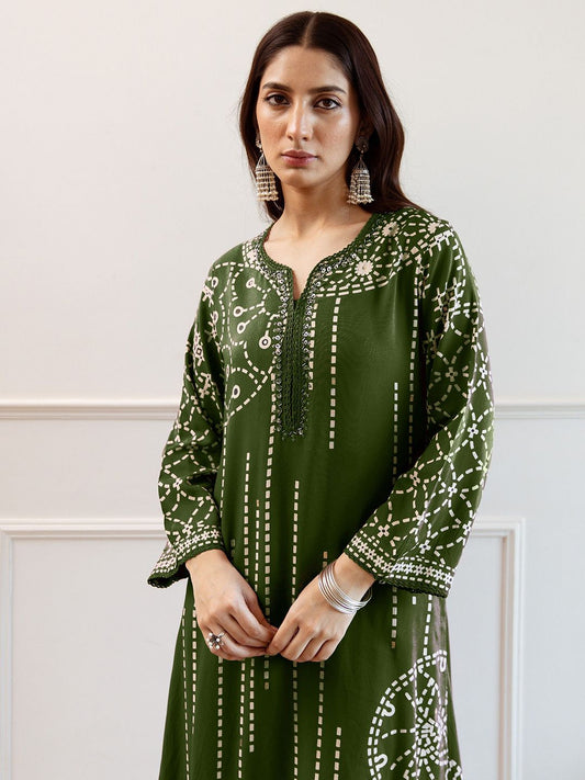 Dhiyona IE Women Printed Regular Beads and Stones Kurta with Trousers