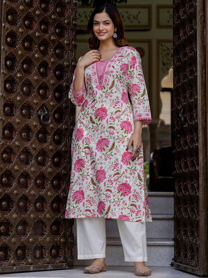 Floral Printed Square Neck Pure Cotton Straight Kurta With Trousers & Dupatta