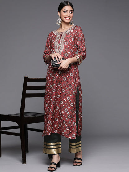 Dhiyona VA Women's Maroon Ethnic Motifs Embroidered Kurta with Palazzos