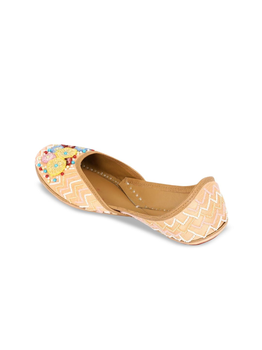 Dhiyona HOP Women Embroidered Mojaris
