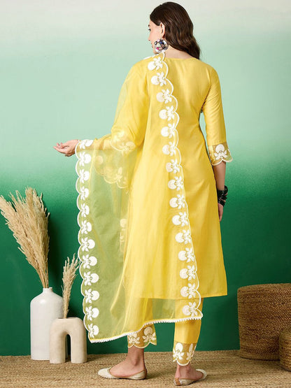 Dhiyona SN Women's Embroidered Straight Kurta With Trouser & Dupatta