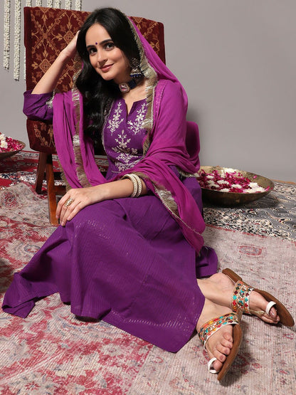 Dhiyona VA Women'sFloral Yoke Design Gotta Patti Pure Cotton Kurta & Trousers With Dupatta