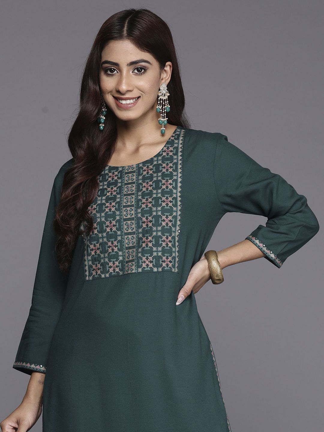 Dhiyona IE Ethnic Motifs Embroidered Round Neck Sequins Straight Kurtas