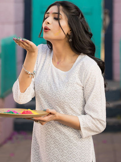 Dhiyona IE Women Geometric Embroidered Sequinned Kurta