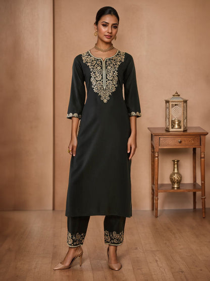 Dhiyona SO Women's Ethnic Motifs Yoke Embroidered Regular Sequinned Kurta with Trousers