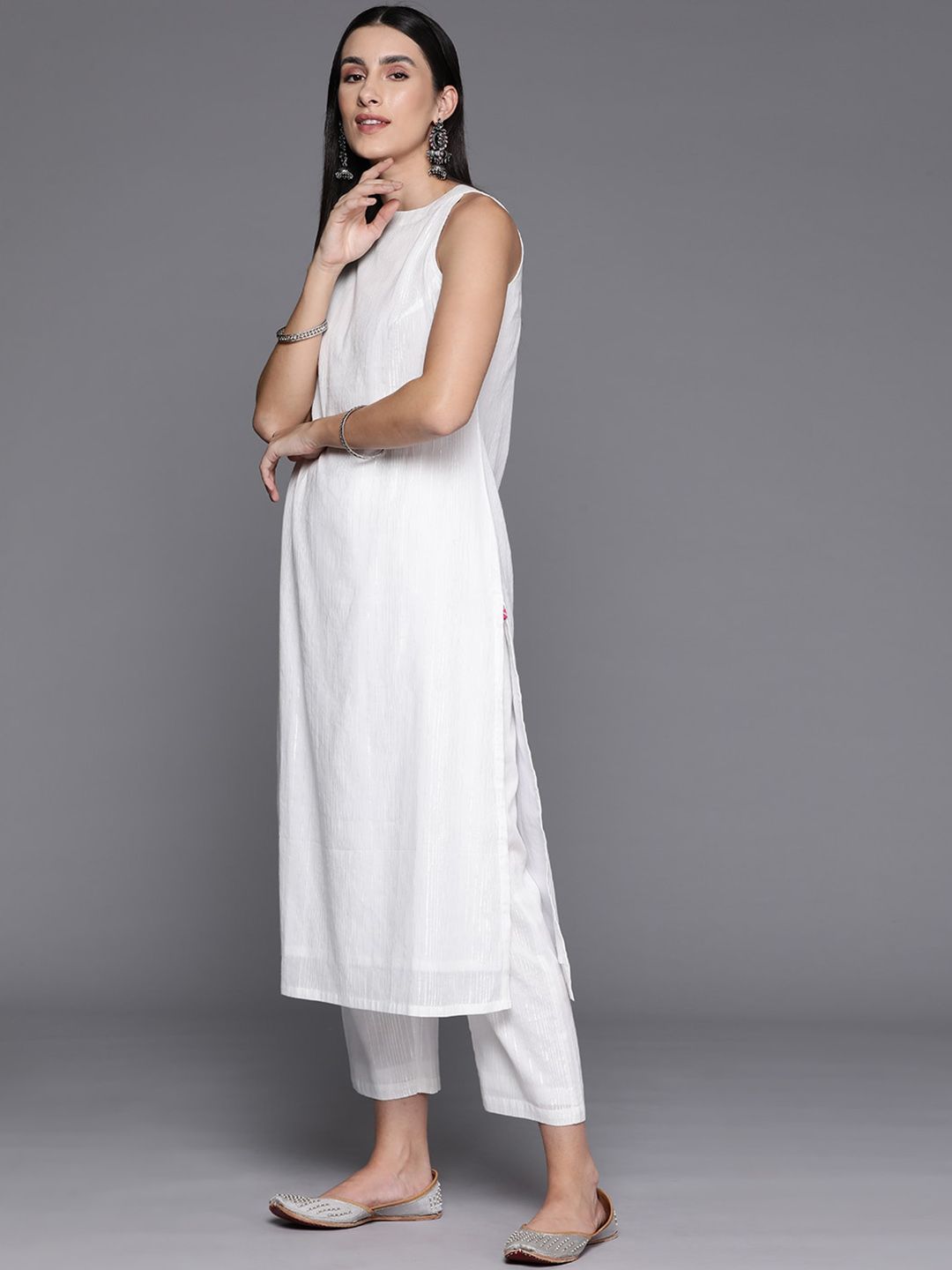 Dhiyona VA Women'sBoat Neck Sleeveless Straight Pure Cotton Kurta Set With Dupatta