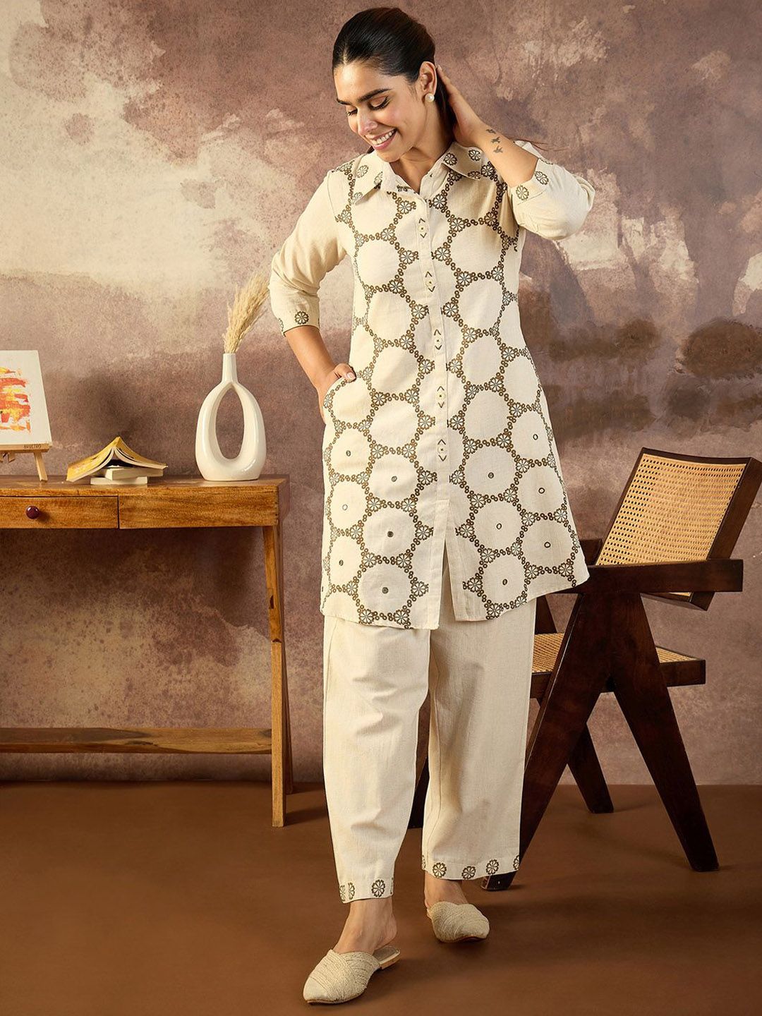 Geometric Printed Shirt Collar A-Line Kurta With Trousers