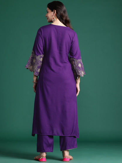 Dhiyona IE Floral Zari Embroidered Kurta with Trousers