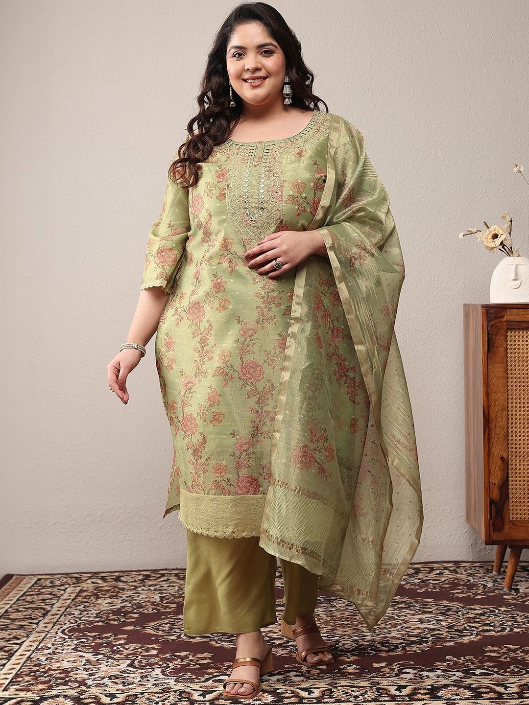 Dhiyona Women's Plus Size Floral Printed Kurta with Trousers & With Dupatta