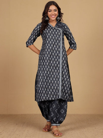 Dhiyona VA Women'sFloral Printed V-Neck Angrakha Straight Kurta With Salwar And Dupatta