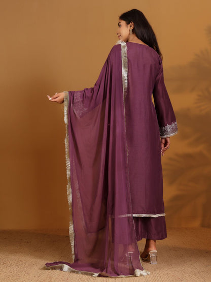 Dhiyona VA Women'sFloral Embroidered Sequnnied V-Neck Straight Kurta With Trousers & Dupatta