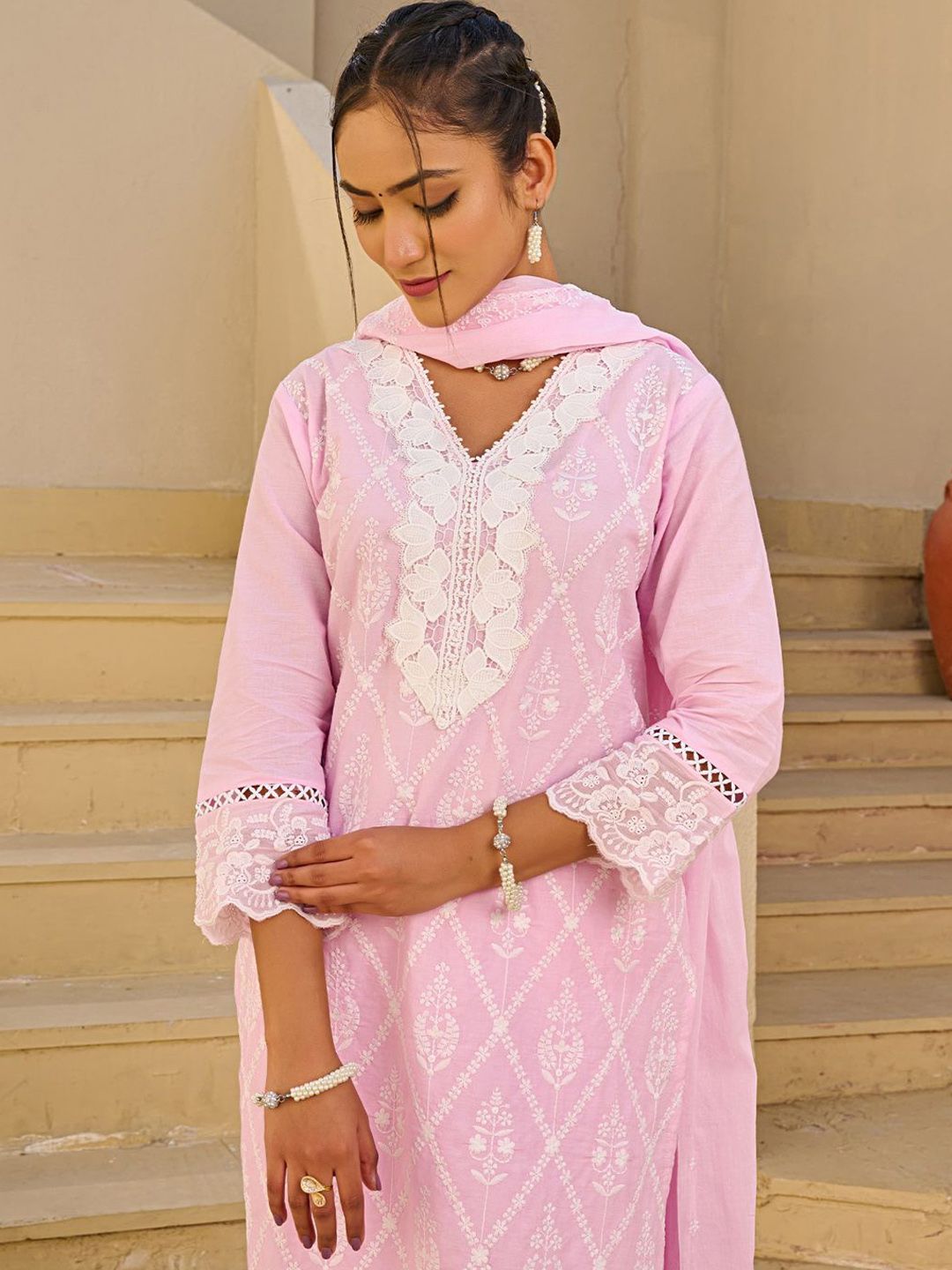Women Embroidered Regular Thread Work Pure Cotton Kurta Set With Dupatta