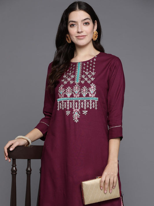 Dhiyona IE Women Floral Embroidered Gotta Patti Straight Kurta