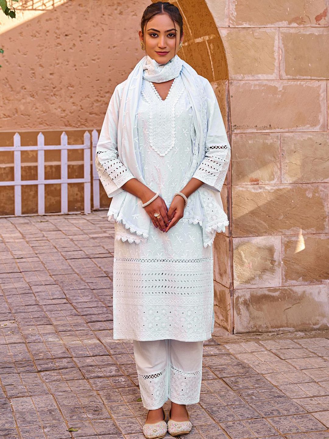 Floral Embroidered Thread Work Pure Cotton Straight Kurta With Trousers & Dupatta
