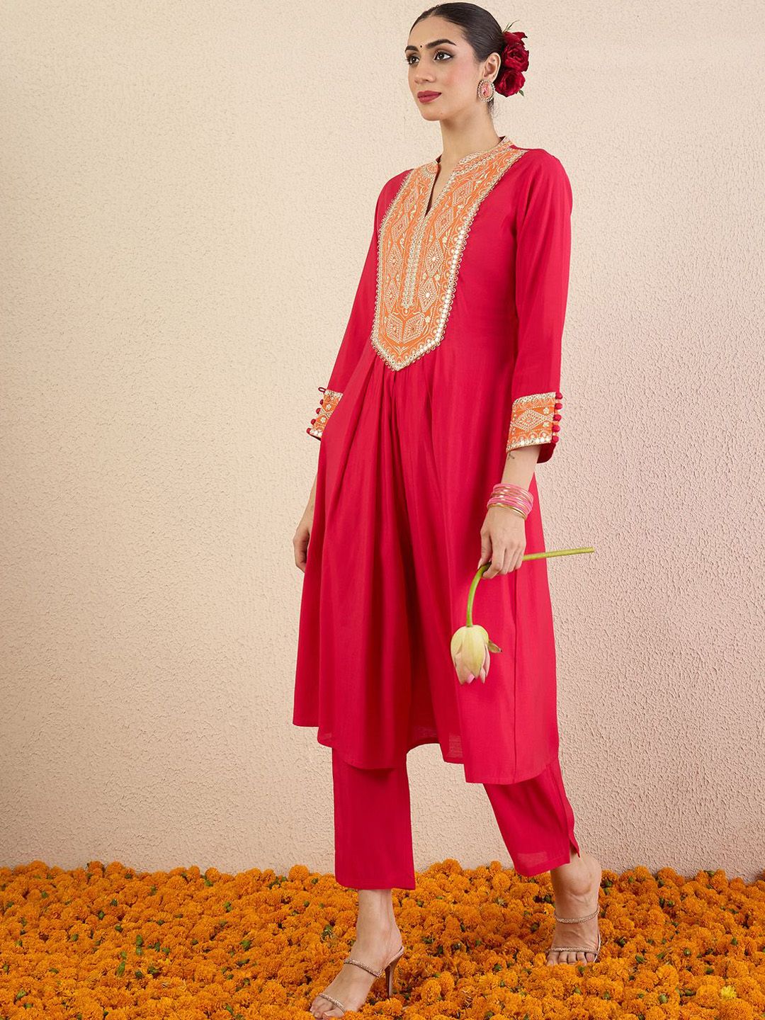 Women Ethnic Motifs Embroidered Mandarin Collar Mirror Work Kurta Trousers