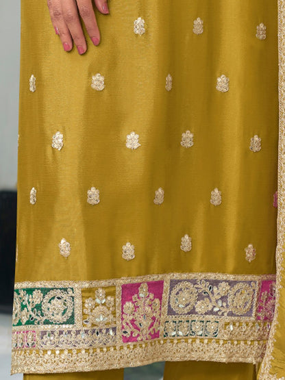 Women Floral Embroidered Kurta with Trousers & Dupatta