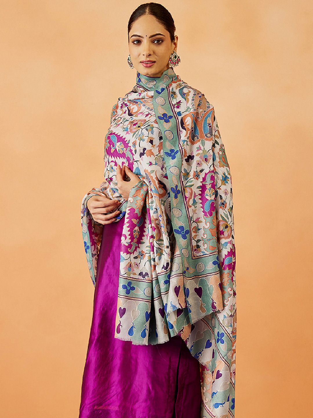 Dhiyona PA Women Floral Embroidered Shawl