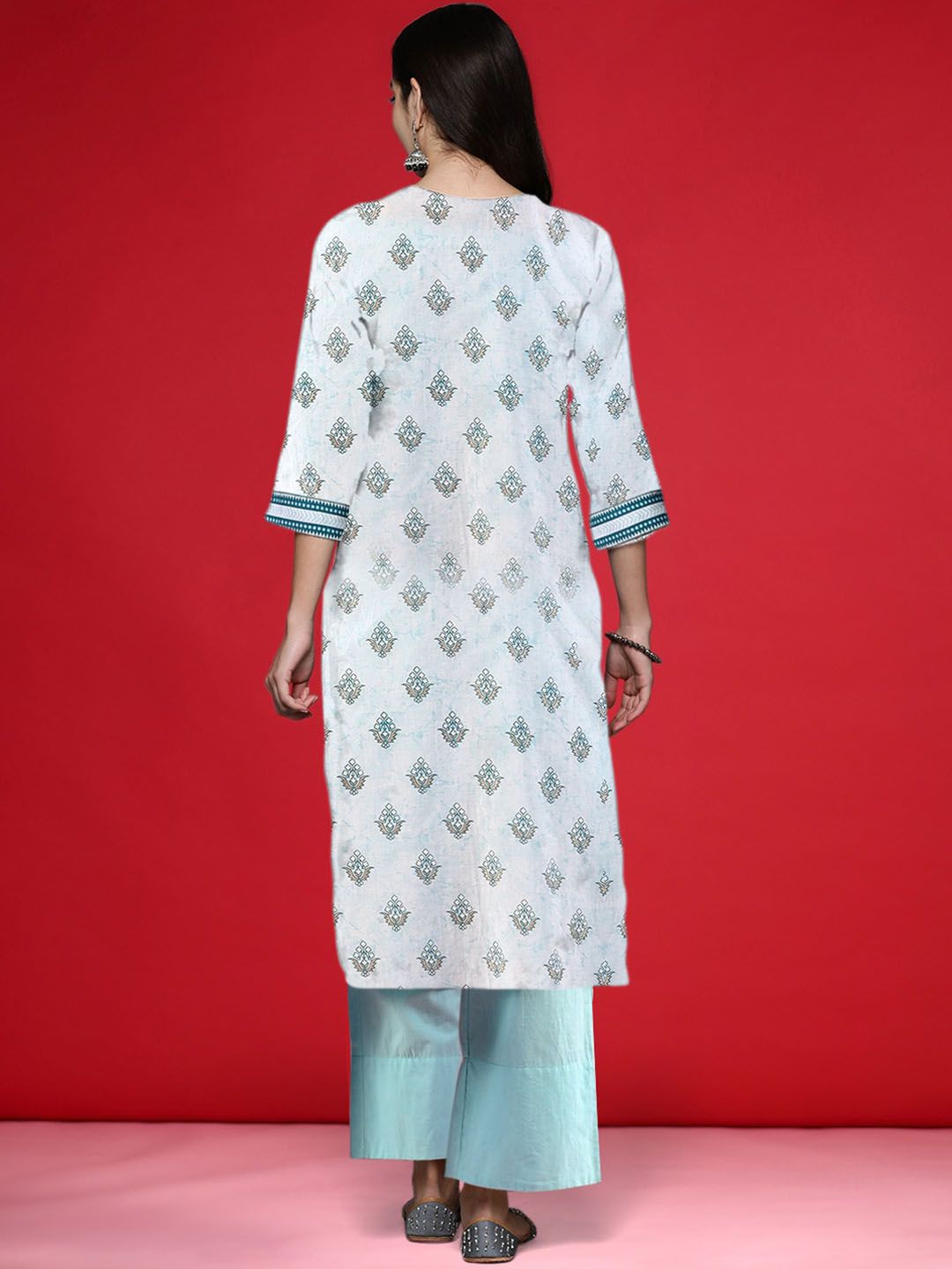Dhiyona IE Floral Printed V-Neck Long Sleeves Straight Cotton Kurta
